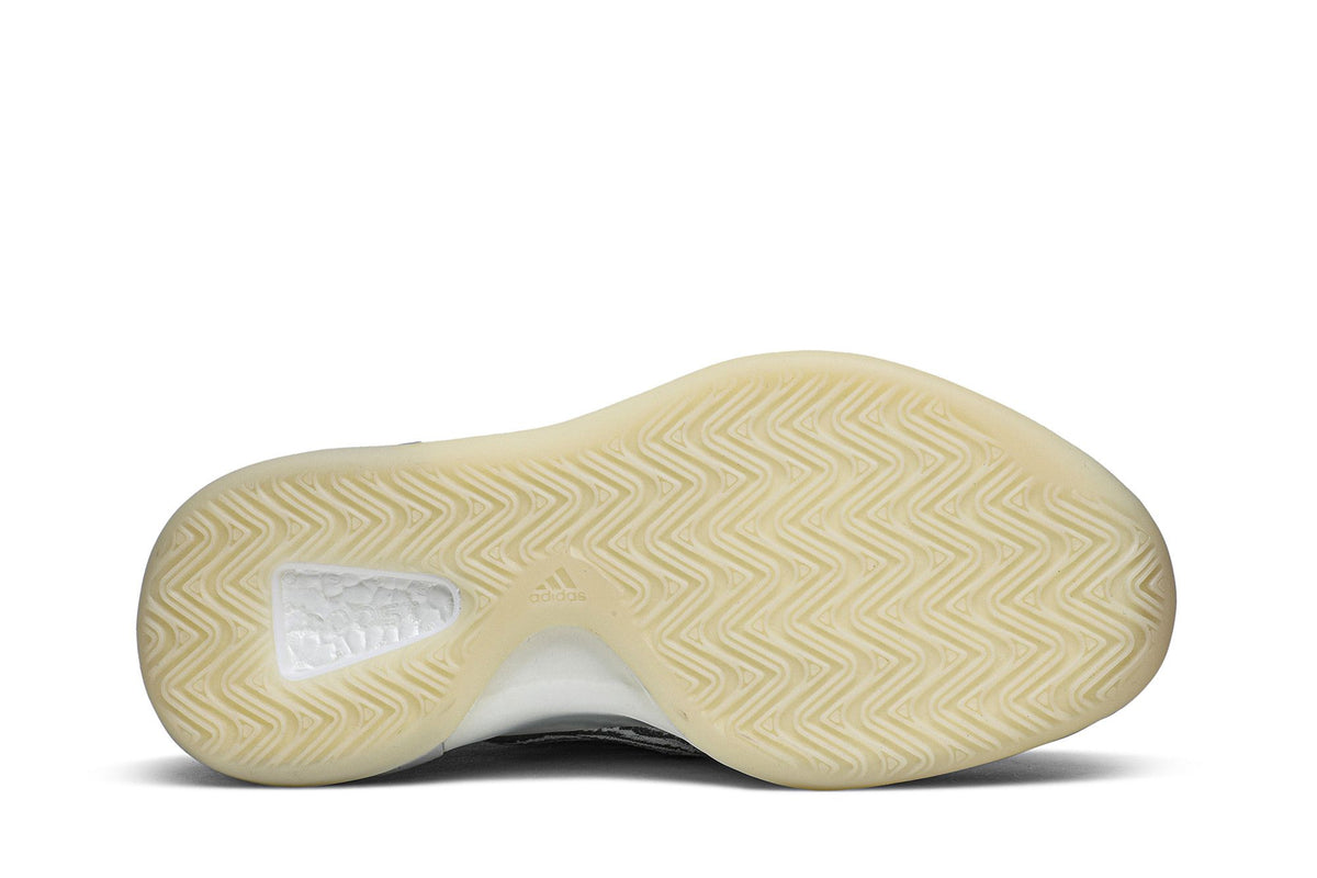 adidas Yeezy QNTM (Lifestyle Model)