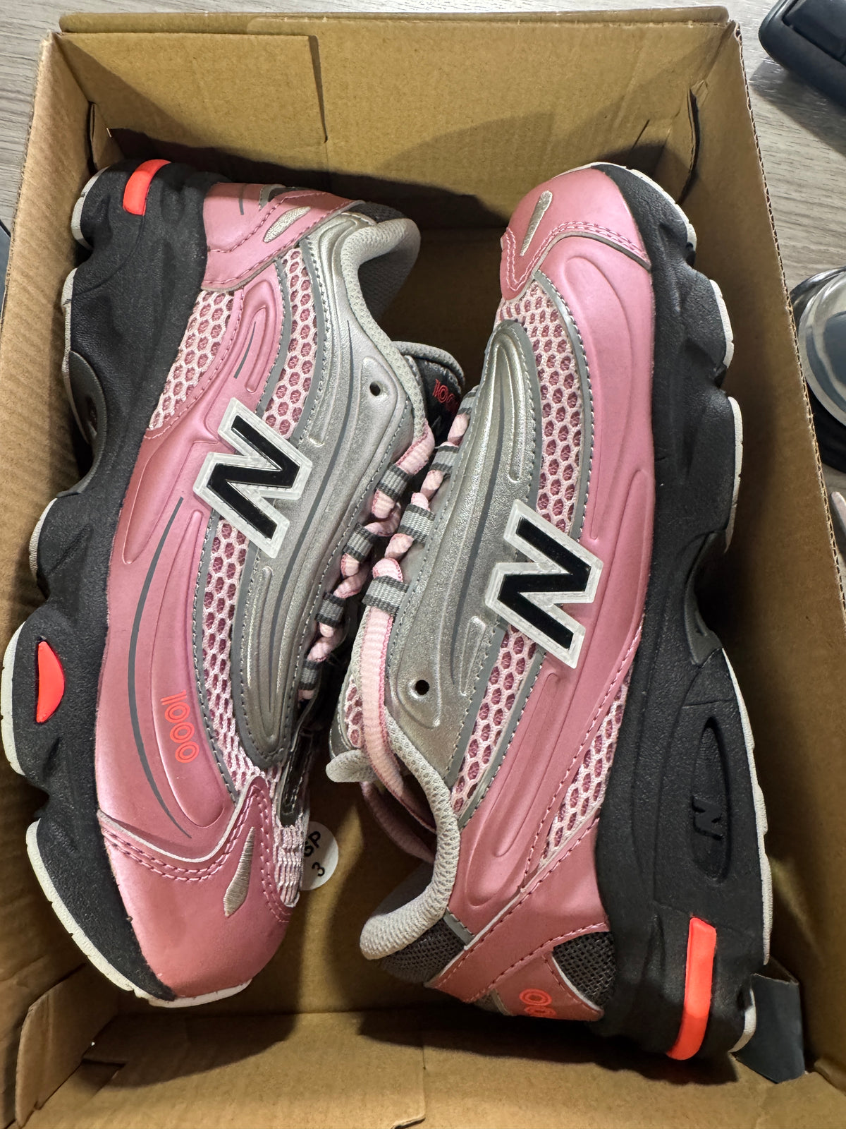 New balance pink grey 1000