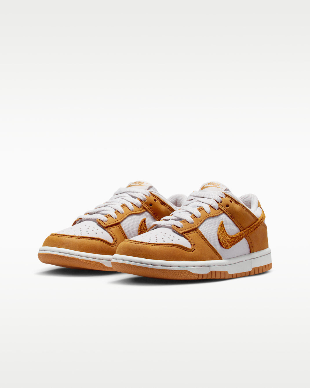 Nike Dunk Low SE Vast Grey / Desert Ochre / White (GS)