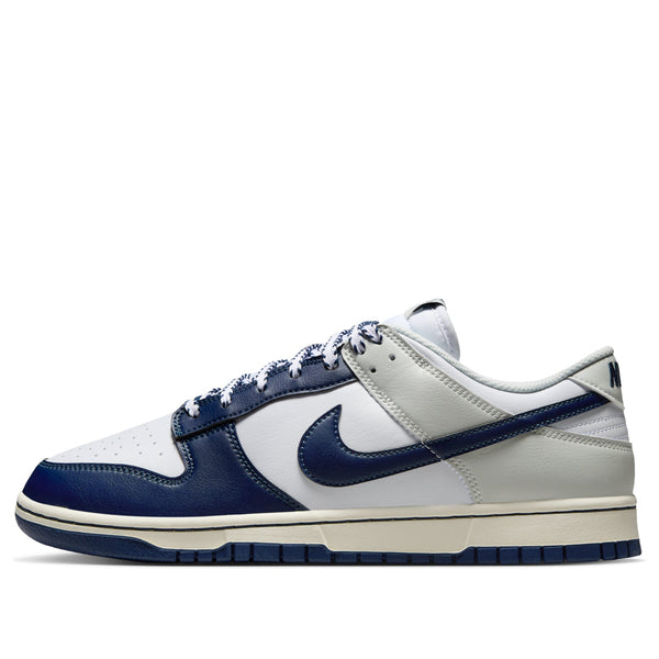 Nike Dunk Low New York Yankees (Men's)