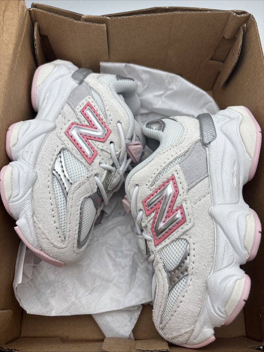 9060 Bungee New Balance Pink/Gray/Silver